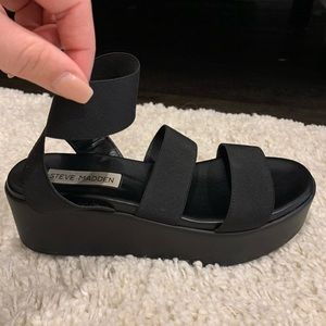 Steve Madden Platform sandals